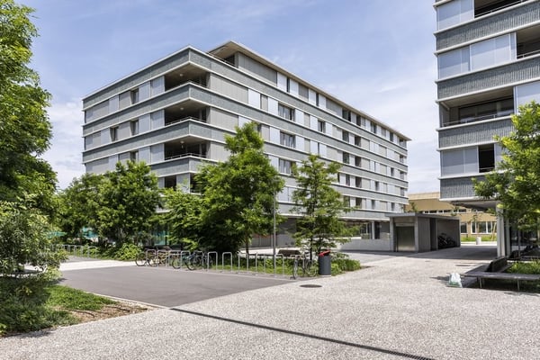 Quartier en pleine expansion, belle arcade de 62 m2, au gré du preneur 2