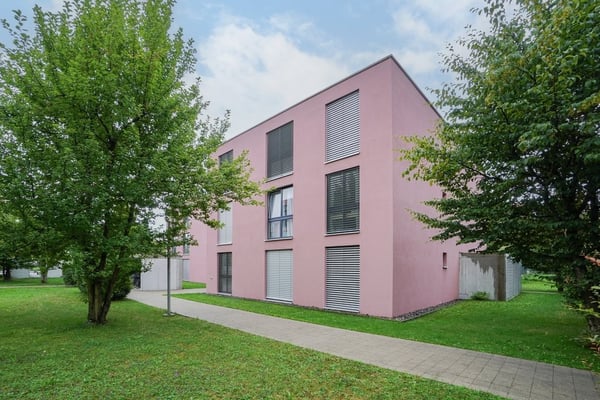 Familienfreundliches Zuhause mit sonnigem Sitzplatz 1