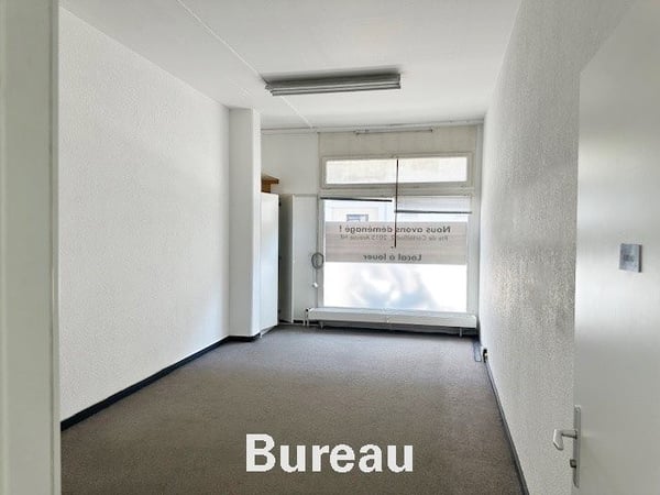 Cherchez-vous un spacieux local à deux pas du centre ville? 6