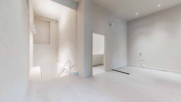 Surface commerciale avec vitrine d'environ 85 m2 6