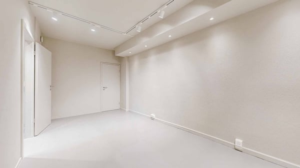 Surface commerciale avec vitrine d'environ 85 m2 7