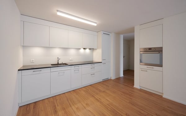 Schönes Zuhause im Grünen mit grossem Balkon! 2