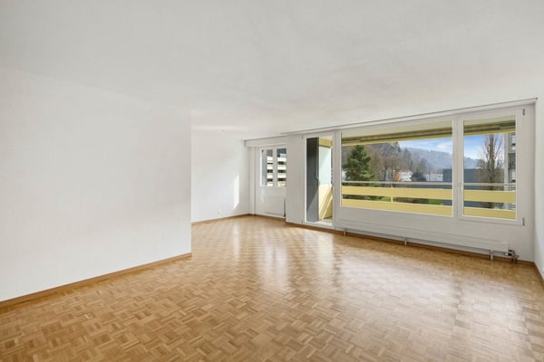 Grosse Familienwohnung mit etlichen Spielmöglichkeiten! 2