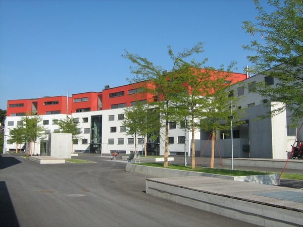 Spacieux loft en duplex avec balcon. 1