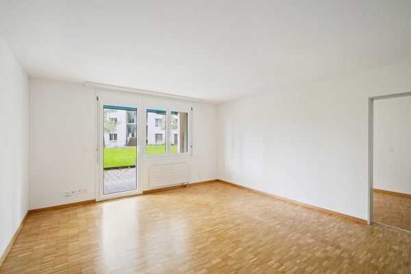 Grosszügige Erdgeschoss-Wohnung mit Gartensitzplatz! 4