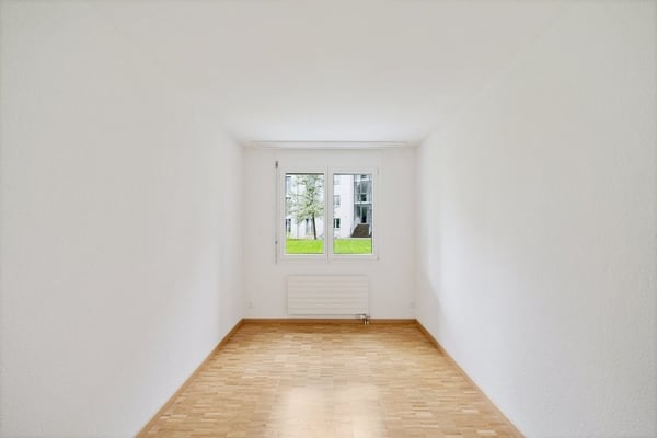 Grosszügige Erdgeschoss-Wohnung mit Gartensitzplatz! 8