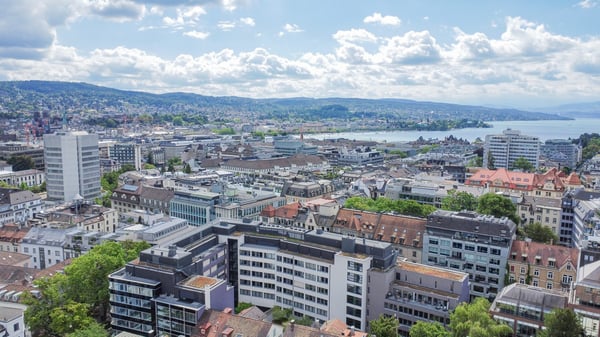 Moderne, lichtdurchflutete Bürofläche an zentraler Lage  bezugsbereit und flexibel 2