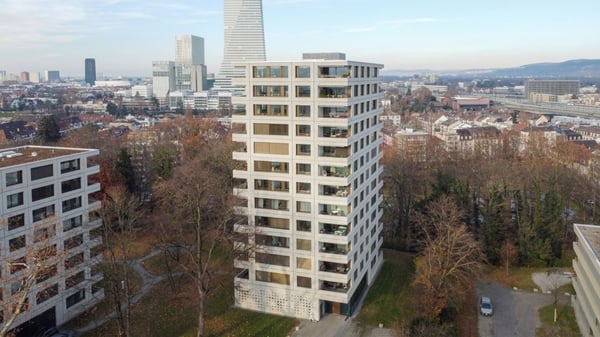 Wohnen auf höchstem Niveau - mit atemberaubendem Blick über Basel