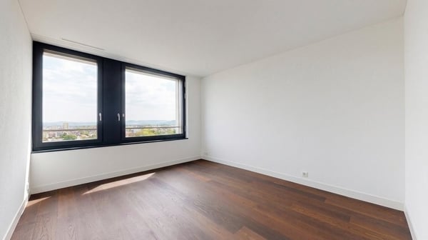 Wohnen auf höchstem Niveau - mit atemberaubendem Blick über Basel 10