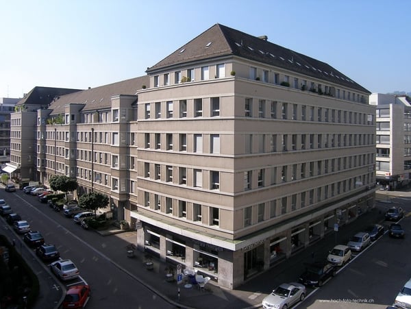 Grosszügige Stadtwohnung 1
