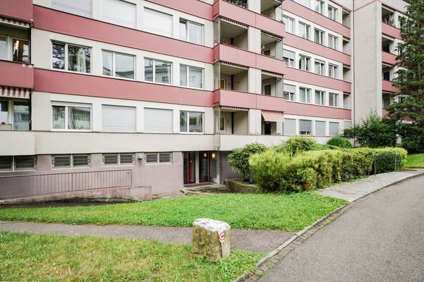Ihr neues Zuhause mitten im Leben, umgeben von Grün. 2
