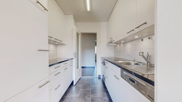 Ihr neues Familienzuhause - zentral gelegen und mit viel Platz! 2