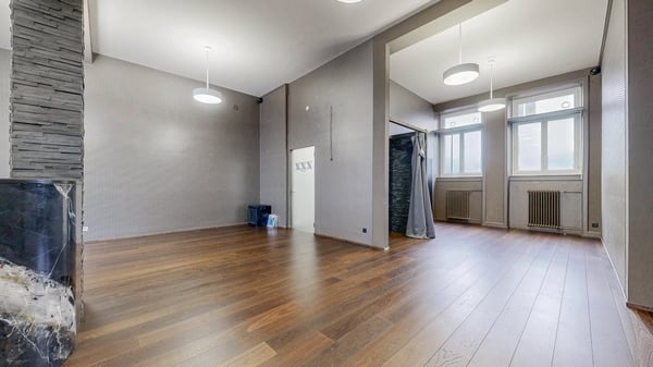 Ladenlokal mit grosszügigem Schaufenster 12