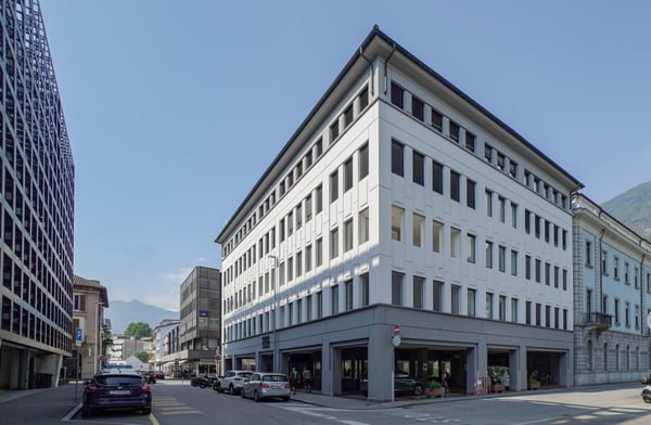 Ufficio moderno e luminoso nel cuore di Locarno disponibile in sublocazione o con subentro 2