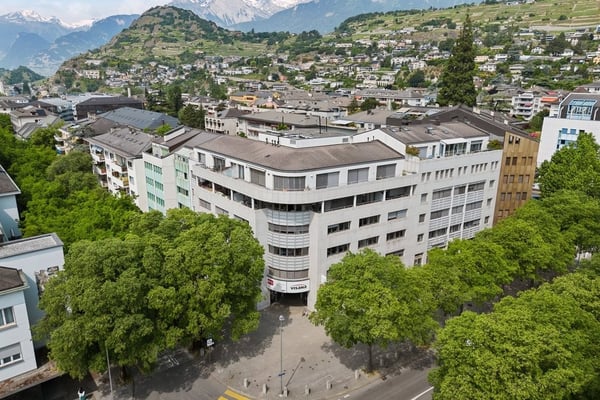 Cherchez-vous un logement spacieux au centre-ville avec parking ? 1