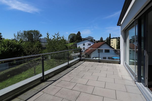 Exklusive Dachwohnung mit 2 Terrassen an top Lage 1