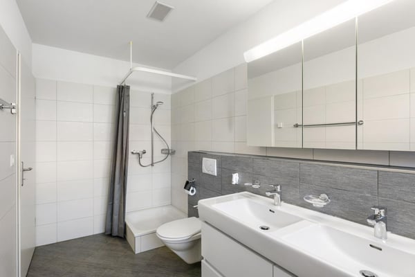Moderne 5.5-Zi. Wohnung mit Hobbyraum an top Lage 10
