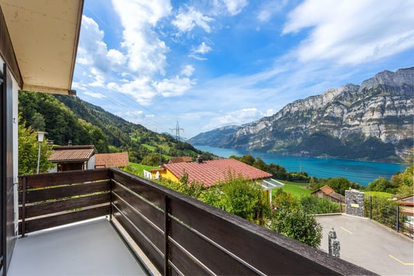 Einfamilienhaus mit traumhafter Walensee- und Bergsicht 1