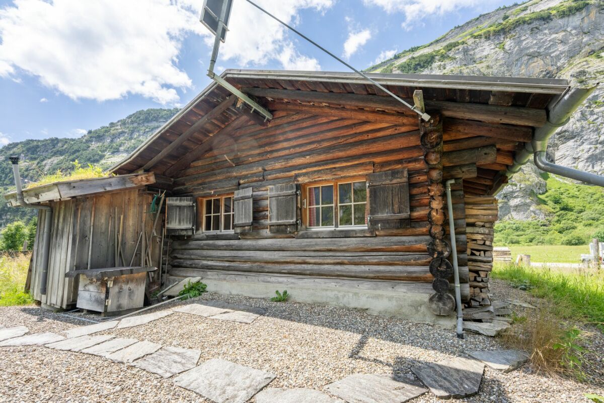Maiensäss im Hochtal Bargis zu verkaufen