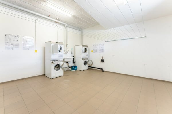 Neuwertige 3.5 Zimmerwohnung Haus Miraselva, Flims Waldhaus 11