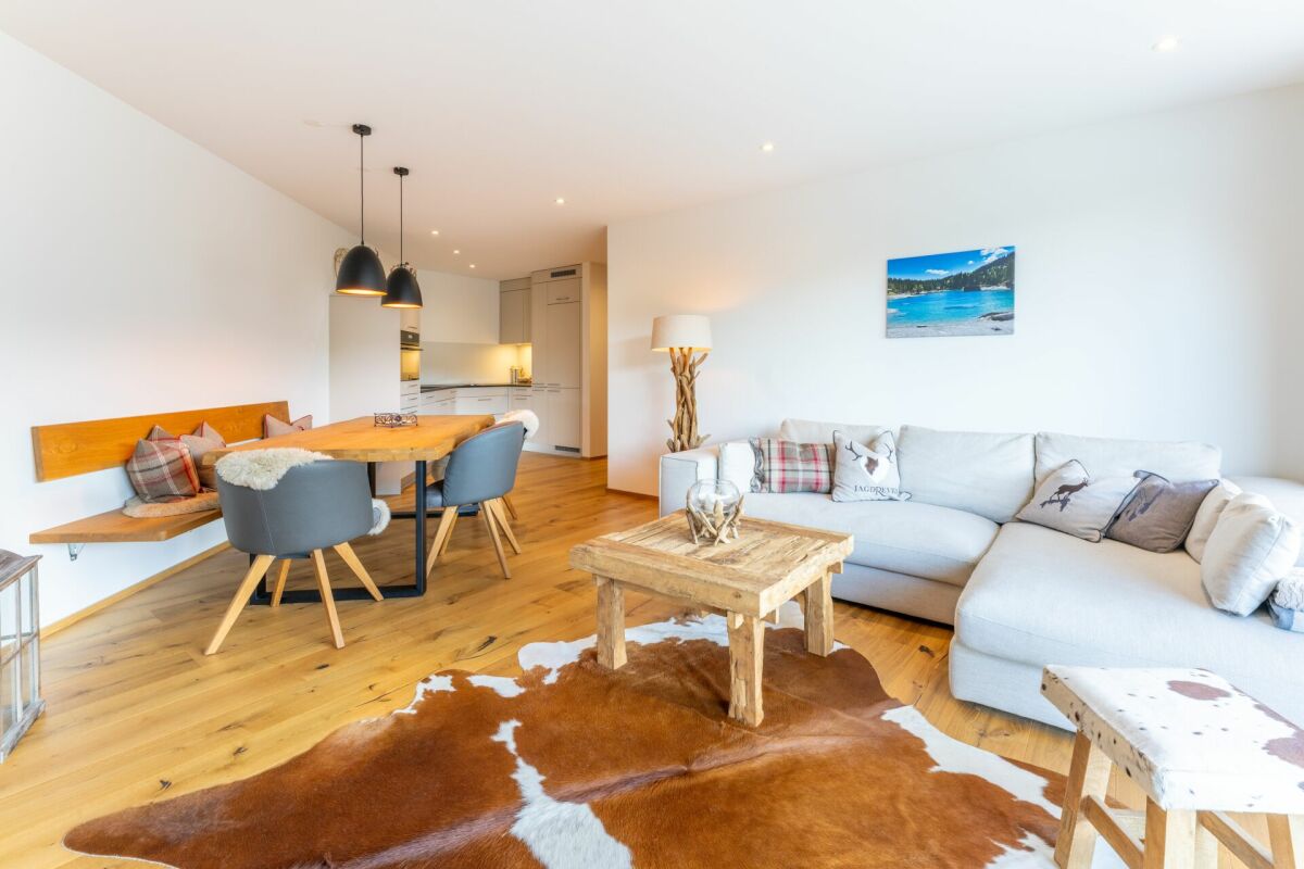 Neuwertige 3.5 Zimmerwohnung Haus Miraselva, Flims Waldhaus
