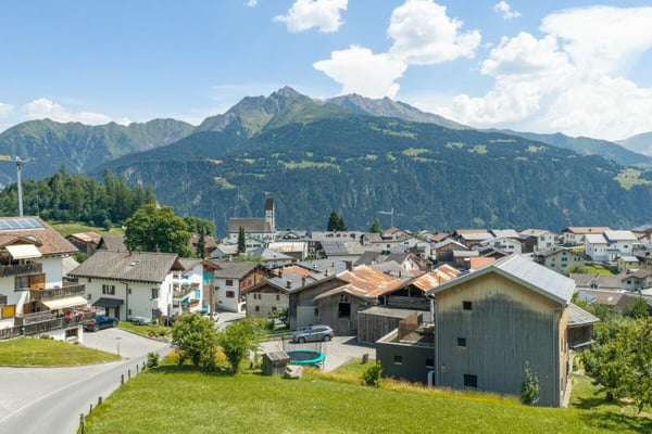 3 Zimmerwohnung direkt bei der Sesselbahn Falera zu verkaufen 15