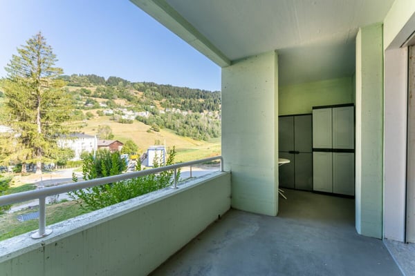 2 1/2 Zimmerwohnung im Surselvapark LAAX zu verkaufen 11
