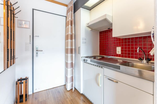 Studio im 4. Stock mit schöner Aussicht Richtung Süden 5