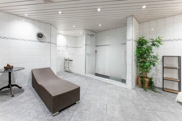 Studio im 4. Stock mit schöner Aussicht Richtung Süden 13
