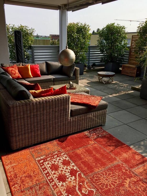 11/2 Zi. Attikawohnung wohnen wie im Einfamilienhaus mit 118 m2 Balkon 2