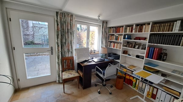 Attraktives renoviertes 5-Zimmer-Reihenhaus mit Garage in Basel 13