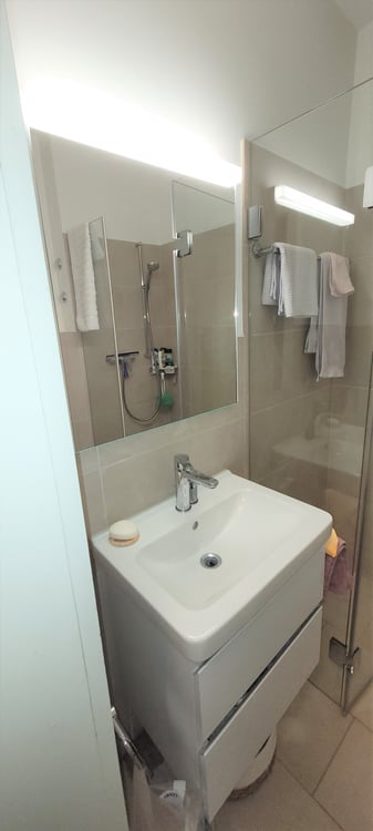 MODERN ATTIC BUSINESS APARTMENT  quiet,central & roof-deck & magnificent panoramic view 13