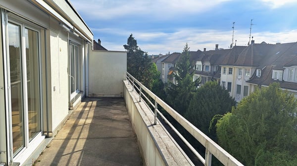 Traumhafte 4.5-Zimmer-Dachwohnung an der Palmenstrasse in Basel 5