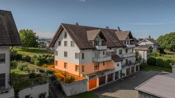 4.5-Zimmer-Eigentumswohnung mit Garten, Garage und Carport 7