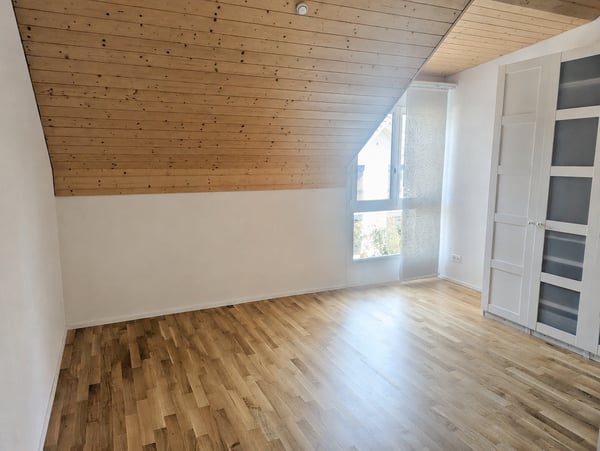 Moderne 3.5-Zimmer-Duplex-Wohnung in Leuzigen 6