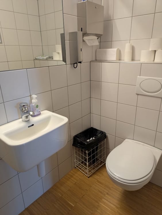 Repräsentative Praxisräumlichkeiten 5
