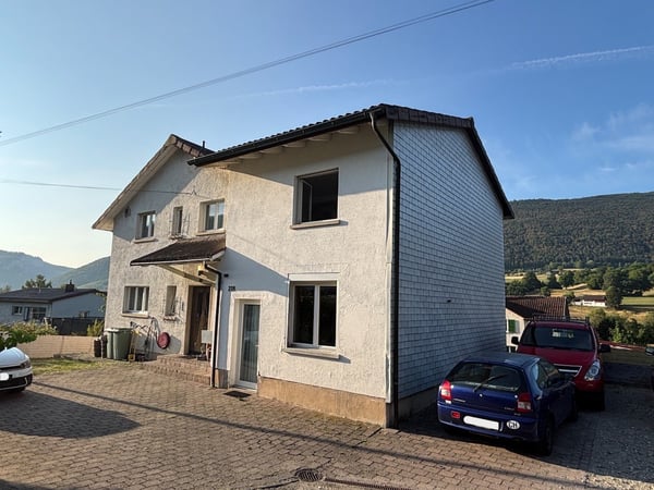 Charmantes 2-Familienhaus in Laupersdorf 2