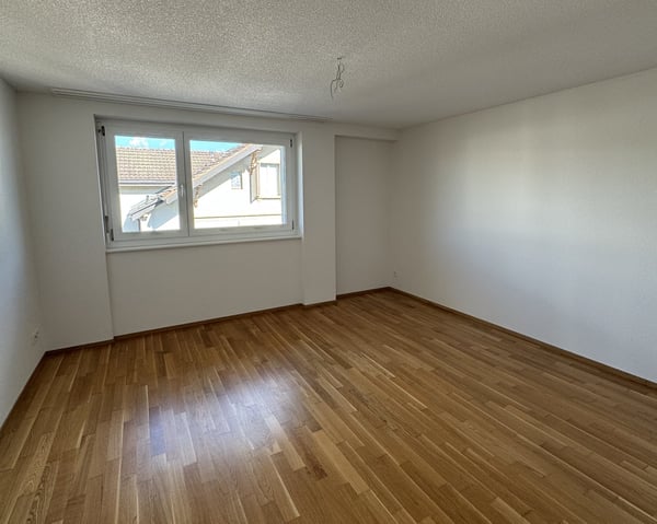 Geräumige 2.5-Zimmer-Wohnung mit Balkon in Langenthal 4