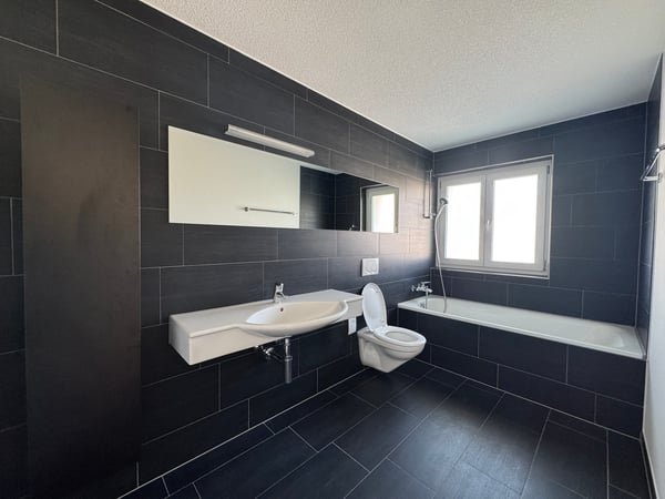 Geräumige 2.5-Zimmer-Wohnung mit Balkon in Langenthal 8