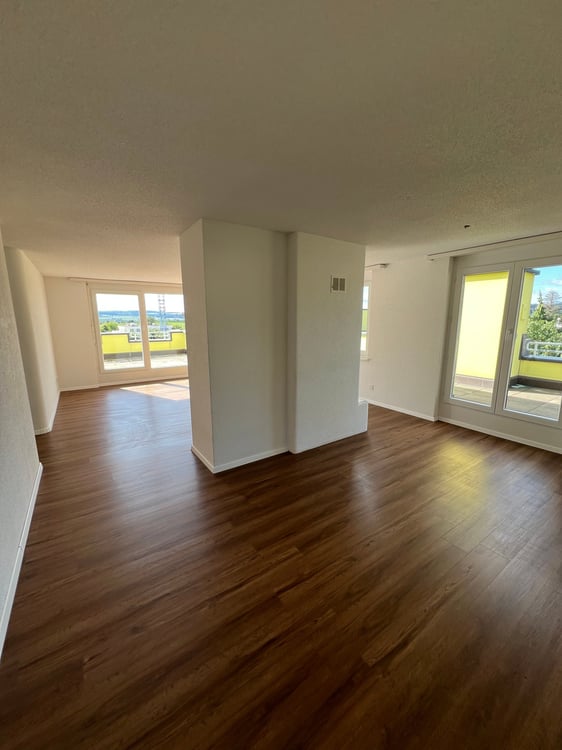 Grosszügige 3.5-Zimmer-Dachwohnung mit Riesenterrasse 4