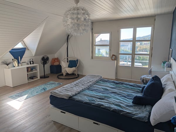 Wunderbares Einfamilienhaus mit Pool und Doppelgarage 9