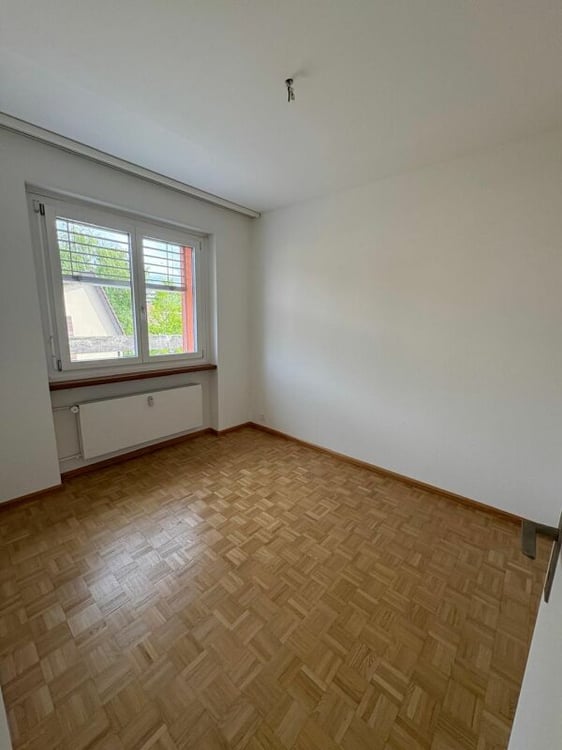 Dachterrassenwohnung mitten in Reinach mit Cheminée 11