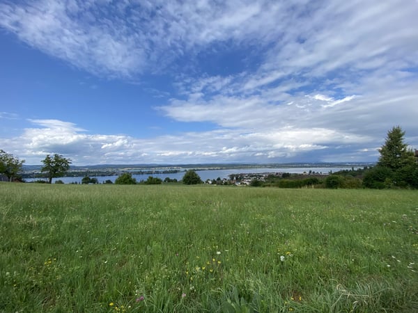 Bauland an ruhiger Lage mit Seesicht 1