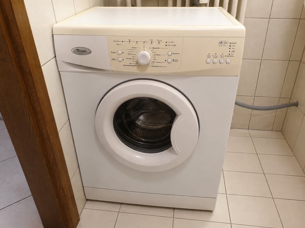 Schöne 2-Zimmer-Wohnung an zentraler Lage mit grossem Balkon 11