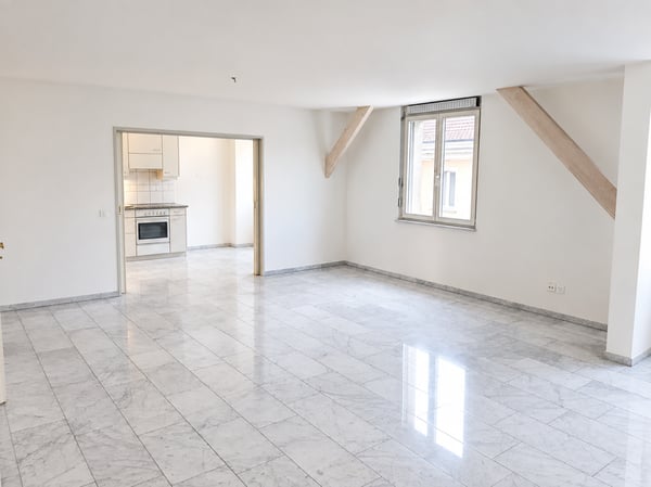 Grosszügige 2.5-Zimmer-Wohnung an zentraler Lage (Nähe Rhein, Universitätsspital, UKBB, Biozentrum) 1