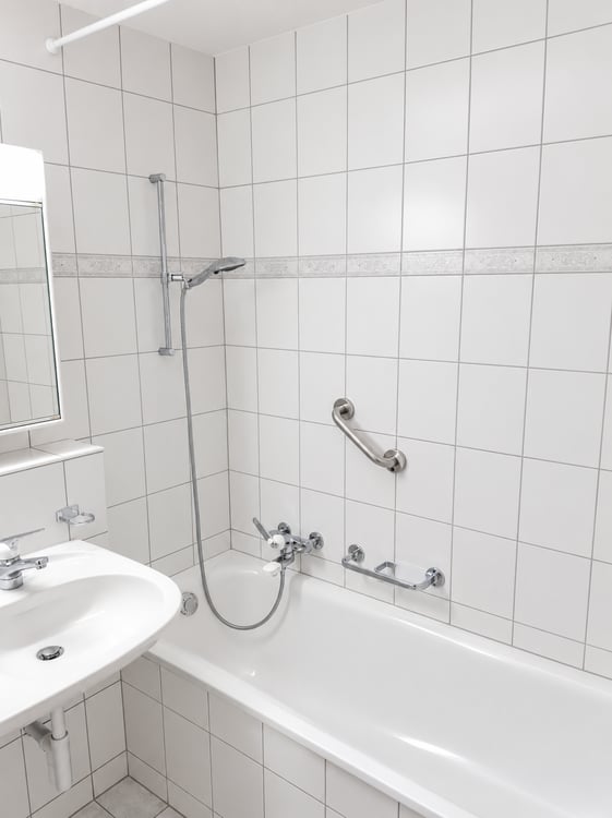 Grosszügige 2.5-Zimmer-Wohnung an zentraler Lage (Nähe Rhein, Universitätsspital, UKBB, Biozentrum) 12