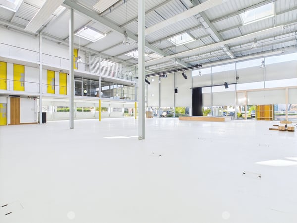 Verkaufs- und Bürofläche im Erdgeschoss im Industriequartier 2