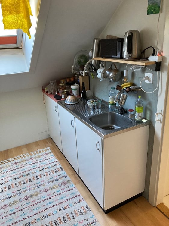 Charmante 2-Zimmer-Wohnung mit schöner Aussicht in Biel 9