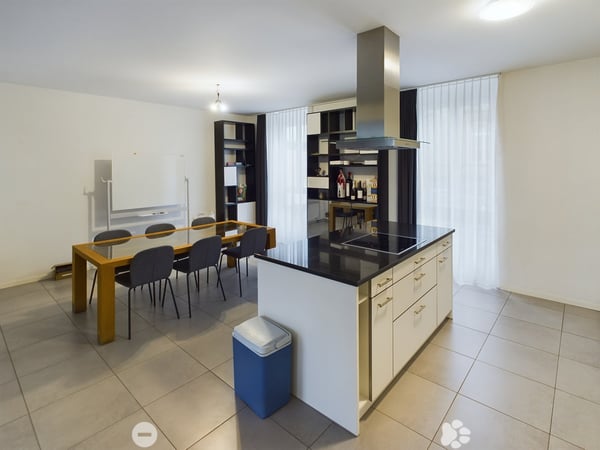 Charmante 5.5-Zimmer-Duplex-Wohnung im Herzen von Biel 6