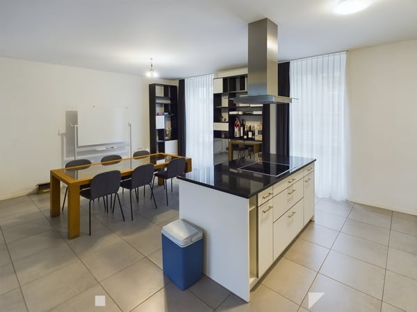 Charmante 5.5-Zimmer-Duplex-Wohnung im Herzen von Biel 6